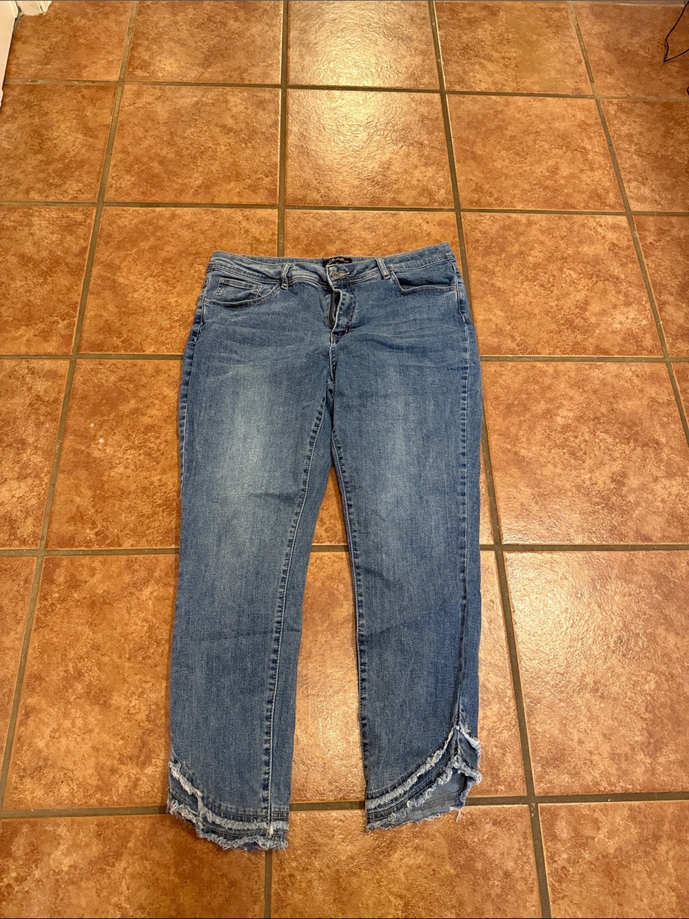 CHARLIE B Blue Straight-Leg Jeans with Frayed Split Hem